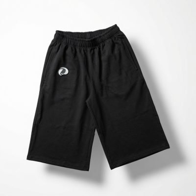 Kids Long Shorts in a relaxed mid-calf fit
